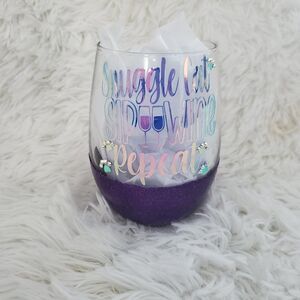 Cat Mom Wine Glass, Fur Mama Tumbler, Gift For Cat Lovers